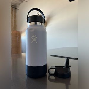 Hydro Flask 32oz Wide Mouth with bottle boot